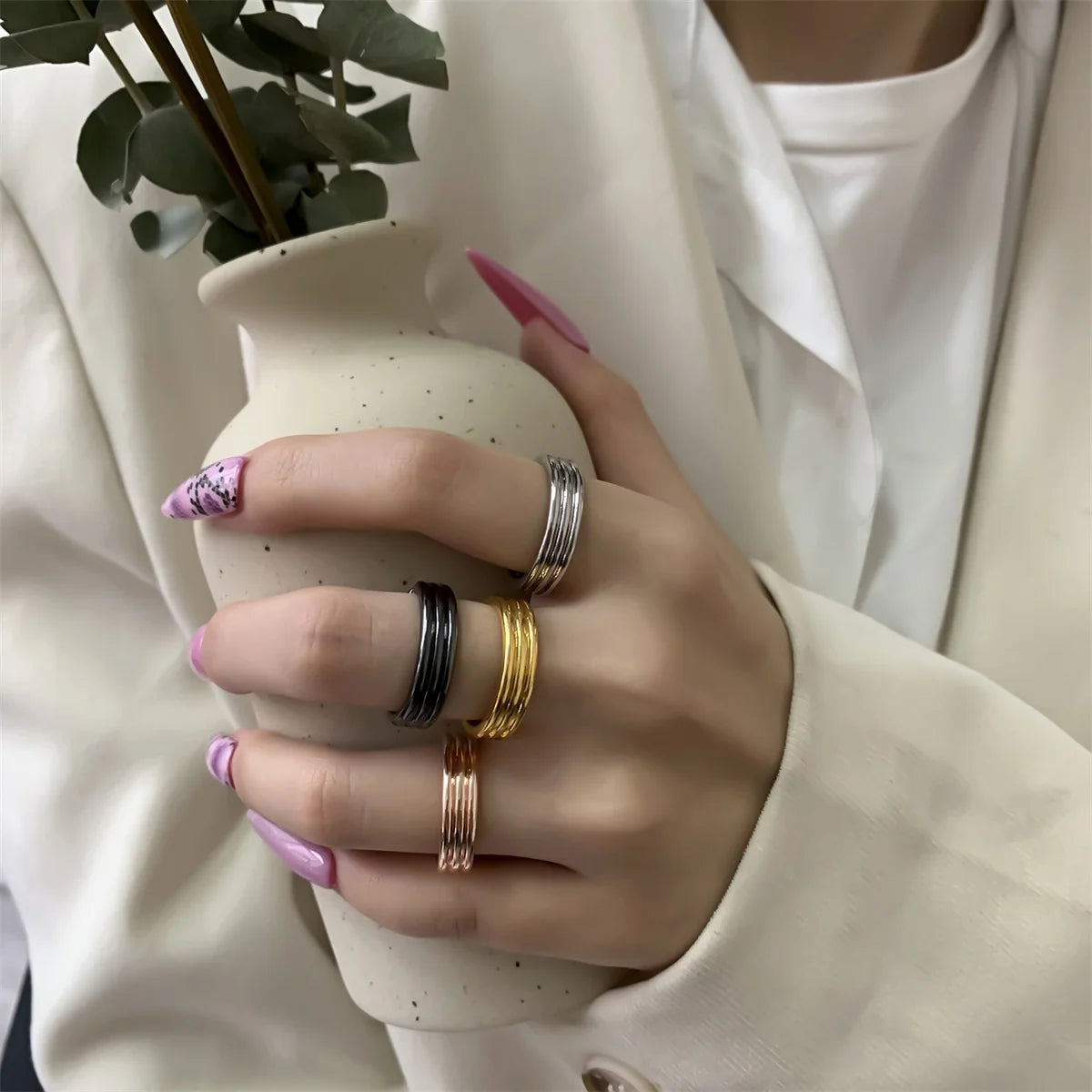Trendy Magnetic Health Rings for Men and Women - Stylish Jewelry for Weight Loss and Wellness